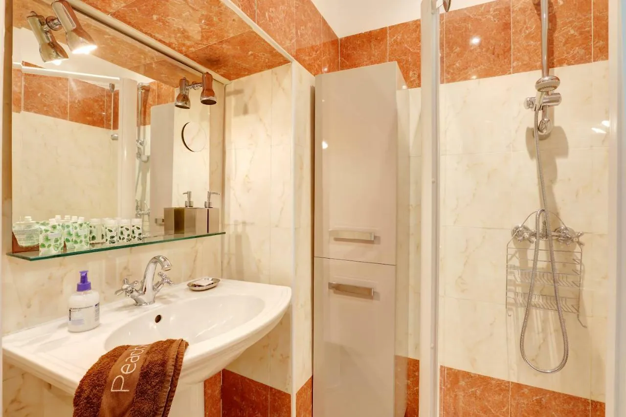 Fontaine - Charming Provencal, Clim, 6 Guest, Old Town Nice 0*,  Frankrike
