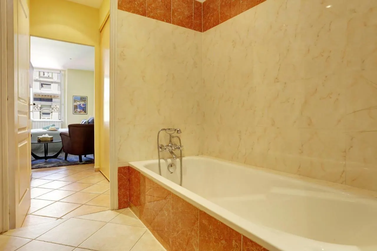 Fontaine - Charming Provencal, Clim, 6 Guest, Old Town Nice Apartment